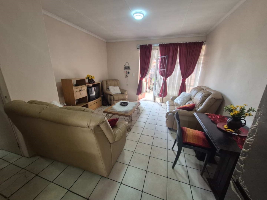 2 Bedroom Property for Sale in Hermanstad Gauteng