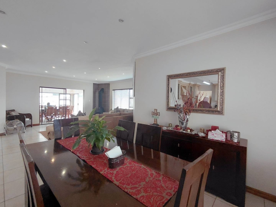 4 Bedroom Property for Sale in Glen Erasmia Gauteng