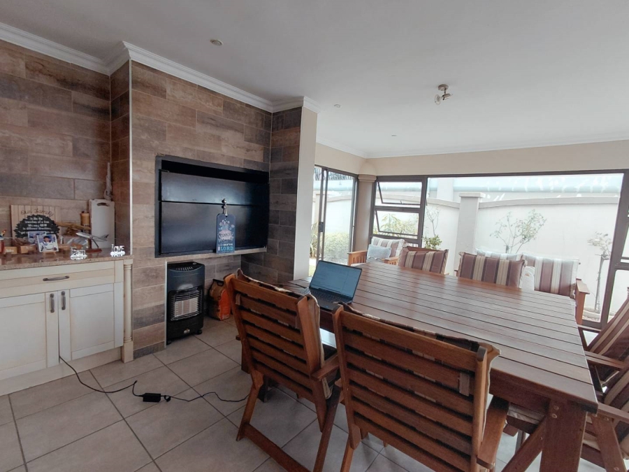 4 Bedroom Property for Sale in Glen Erasmia Gauteng