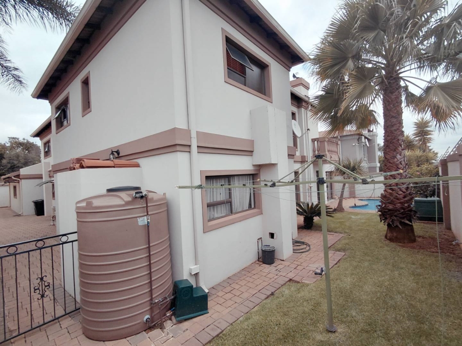 4 Bedroom Property for Sale in Glen Erasmia Gauteng