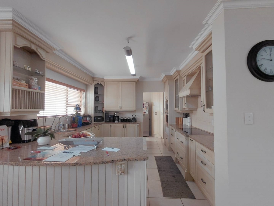 4 Bedroom Property for Sale in Glen Erasmia Gauteng