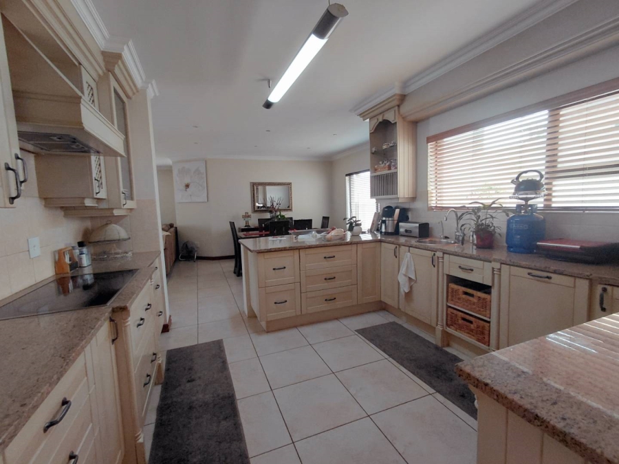 4 Bedroom Property for Sale in Glen Erasmia Gauteng