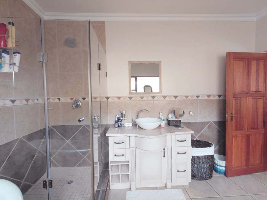 4 Bedroom Property for Sale in Glen Erasmia Gauteng