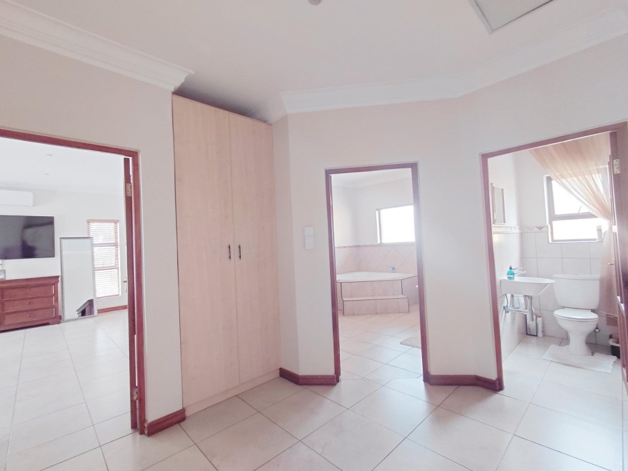 4 Bedroom Property for Sale in Glen Erasmia Gauteng