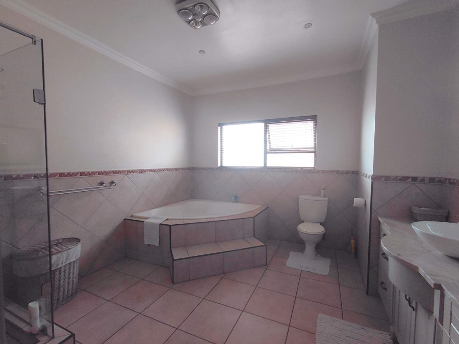 4 Bedroom Property for Sale in Glen Erasmia Gauteng