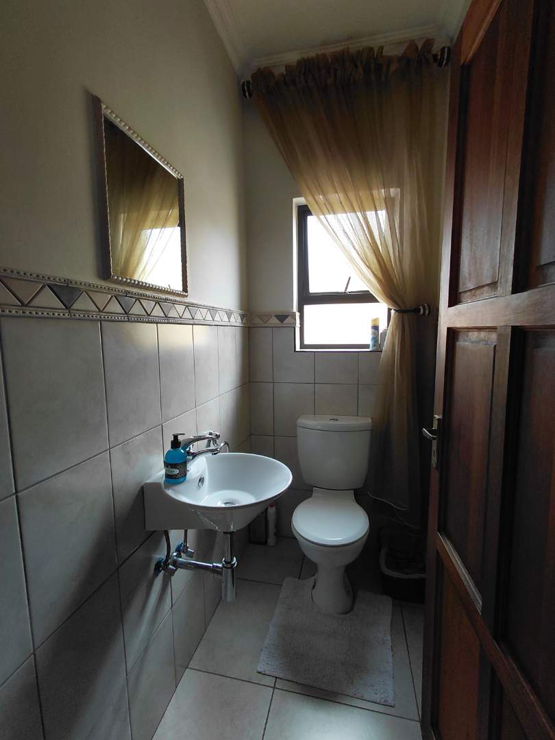 4 Bedroom Property for Sale in Glen Erasmia Gauteng