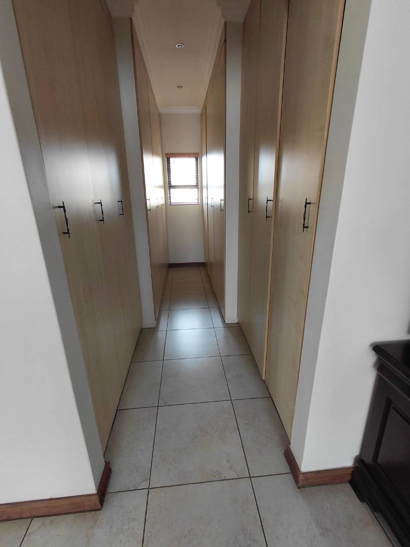4 Bedroom Property for Sale in Glen Erasmia Gauteng