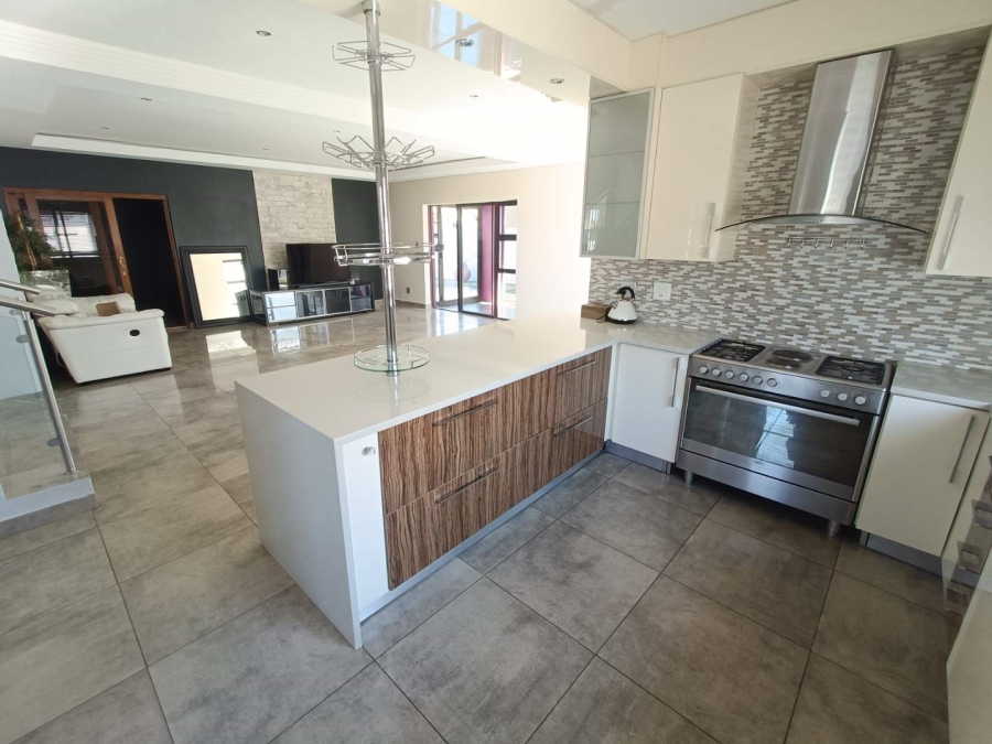 4 Bedroom Property for Sale in Eldoraigne Gauteng