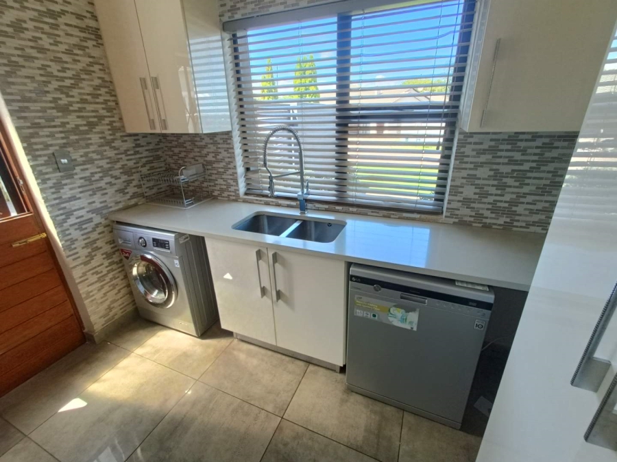 4 Bedroom Property for Sale in Eldoraigne Gauteng