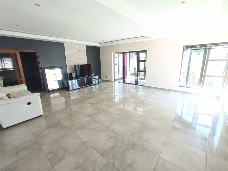 4 Bedroom Property for Sale in Eldoraigne Gauteng