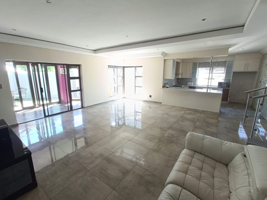 4 Bedroom Property for Sale in Eldoraigne Gauteng