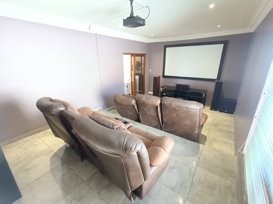 4 Bedroom Property for Sale in Eldoraigne Gauteng