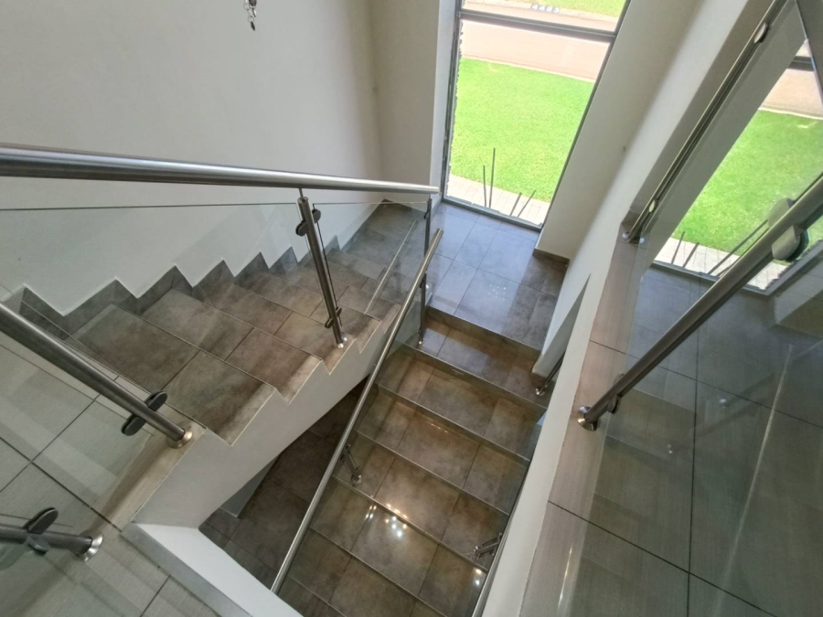 4 Bedroom Property for Sale in Eldoraigne Gauteng