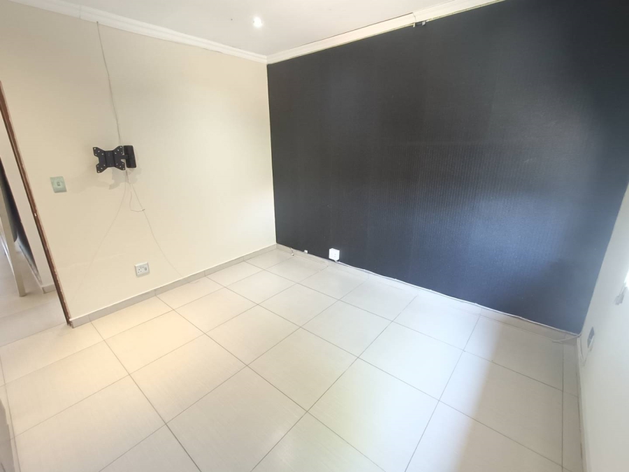 4 Bedroom Property for Sale in Eldoraigne Gauteng