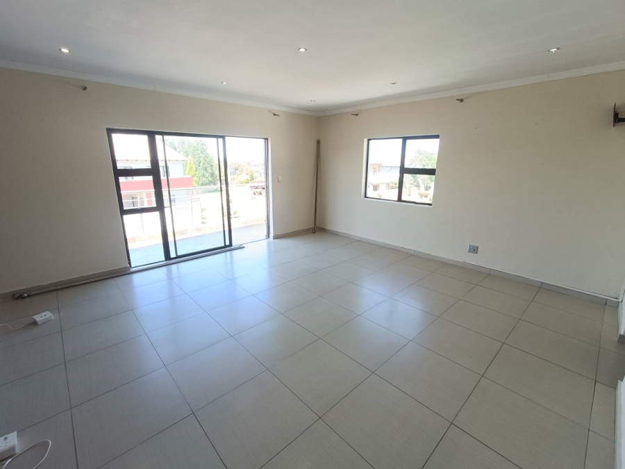 4 Bedroom Property for Sale in Eldoraigne Gauteng