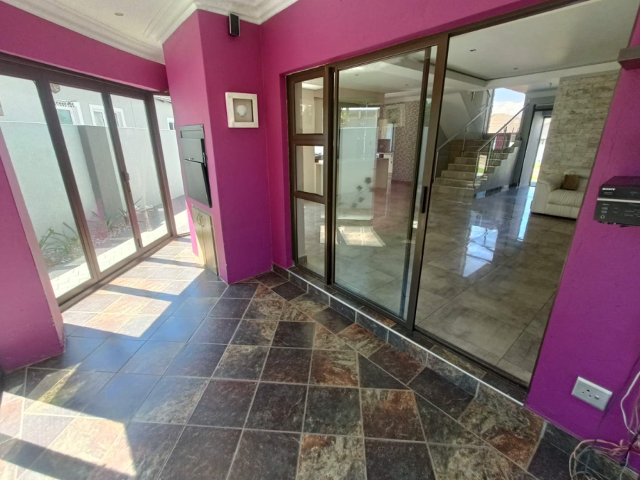 4 Bedroom Property for Sale in Eldoraigne Gauteng