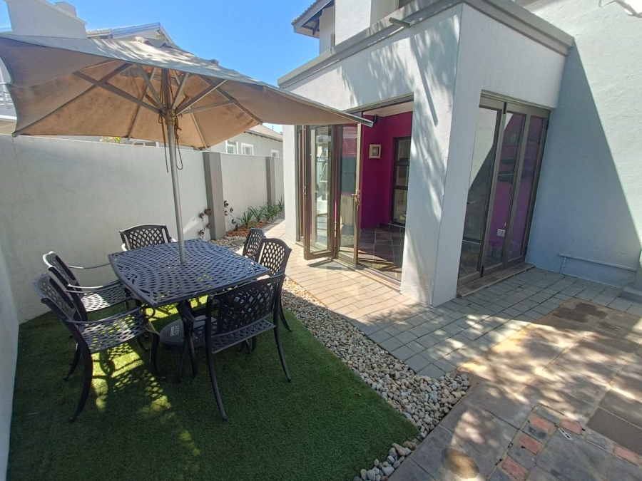 4 Bedroom Property for Sale in Eldoraigne Gauteng