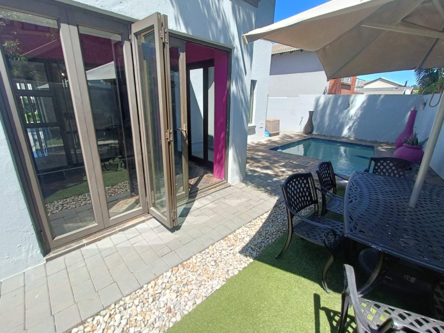 4 Bedroom Property for Sale in Eldoraigne Gauteng