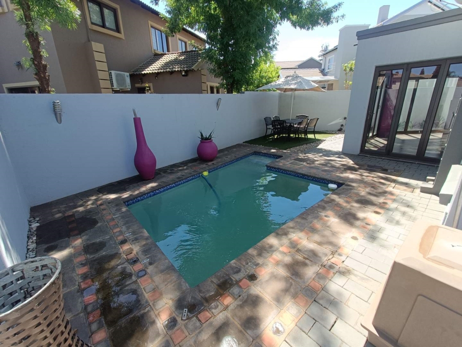 4 Bedroom Property for Sale in Eldoraigne Gauteng