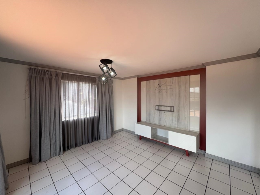 2 Bedroom Property for Sale in Ridgeway Gauteng
