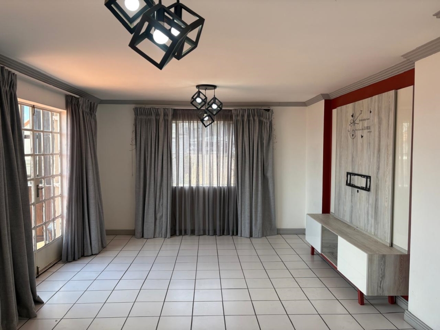 2 Bedroom Property for Sale in Ridgeway Gauteng