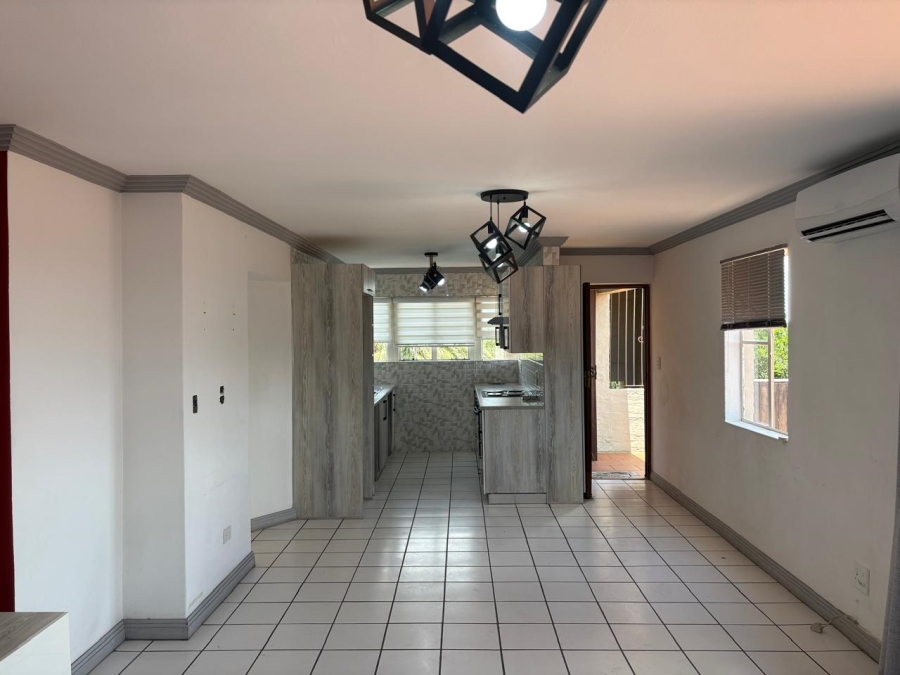 2 Bedroom Property for Sale in Ridgeway Gauteng