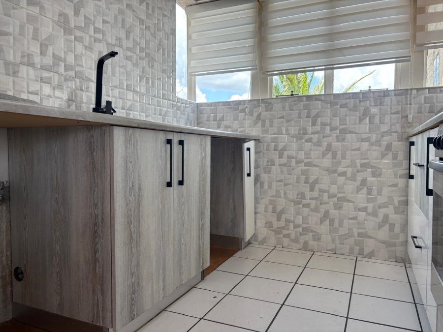 2 Bedroom Property for Sale in Ridgeway Gauteng