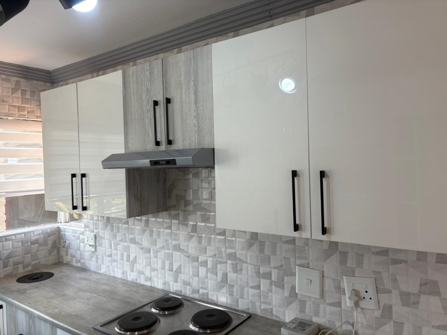 2 Bedroom Property for Sale in Ridgeway Gauteng