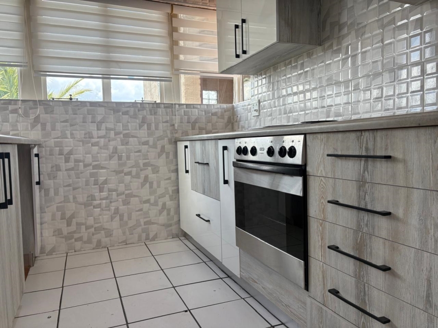 2 Bedroom Property for Sale in Ridgeway Gauteng