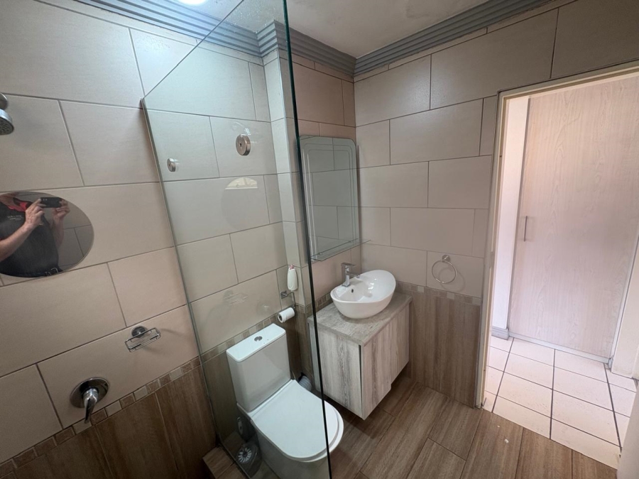 2 Bedroom Property for Sale in Ridgeway Gauteng