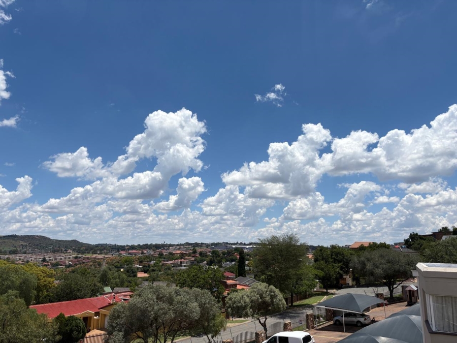 2 Bedroom Property for Sale in Ridgeway Gauteng