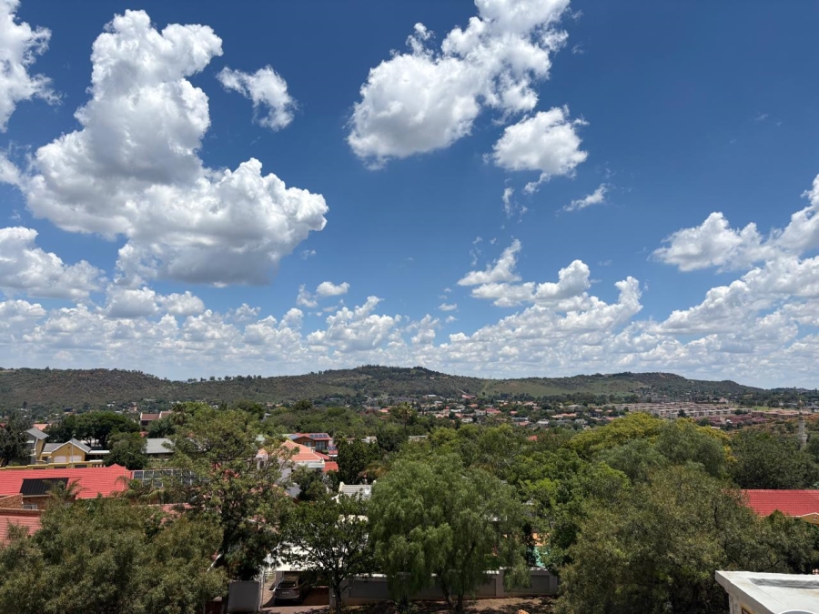 2 Bedroom Property for Sale in Ridgeway Gauteng