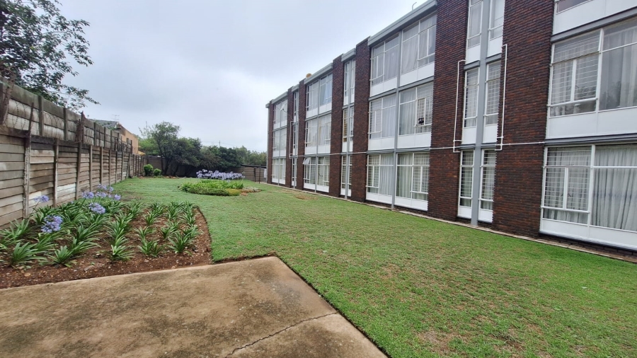2 Bedroom Property for Sale in South Crest Gauteng