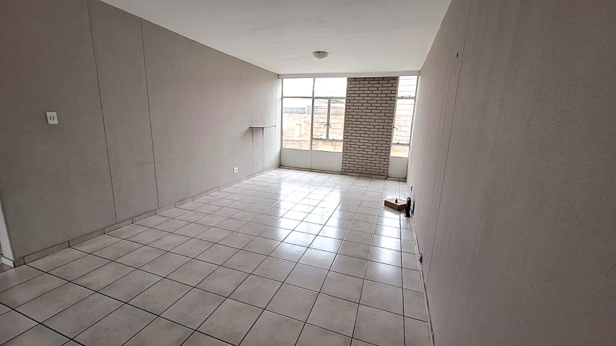 2 Bedroom Property for Sale in South Crest Gauteng