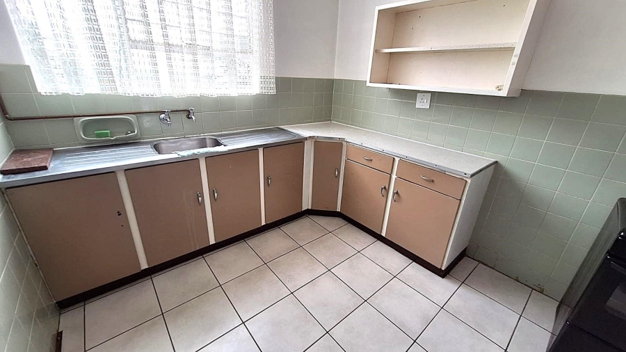 2 Bedroom Property for Sale in South Crest Gauteng