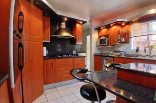 4 Bedroom Property for Sale in Alan Manor Ext 2 Gauteng