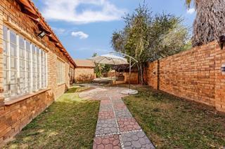 4 Bedroom Property for Sale in Alan Manor Ext 2 Gauteng