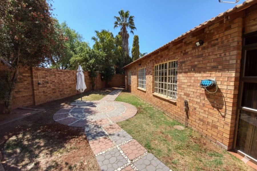 4 Bedroom Property for Sale in Alan Manor Ext 2 Gauteng