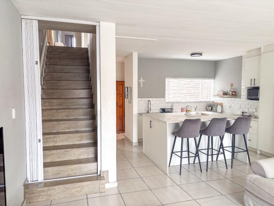 3 Bedroom Property for Sale in Brackendowns Gauteng