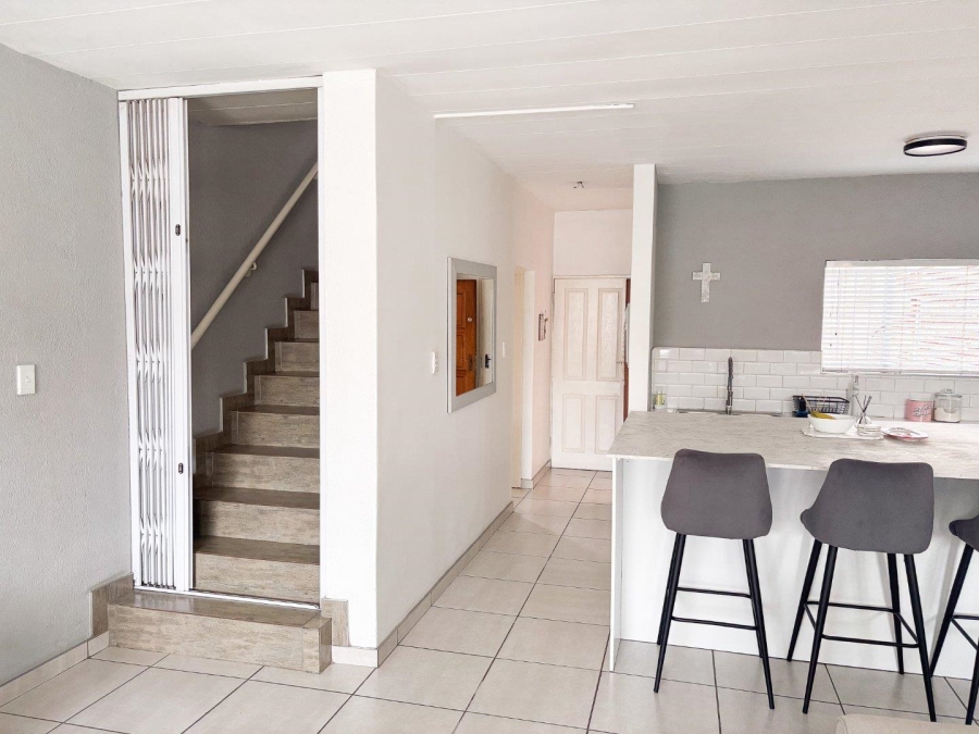 3 Bedroom Property for Sale in Brackendowns Gauteng