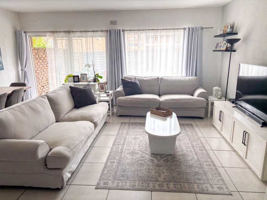 3 Bedroom Property for Sale in Brackendowns Gauteng