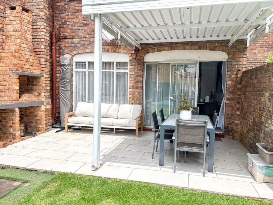 3 Bedroom Property for Sale in Brackendowns Gauteng