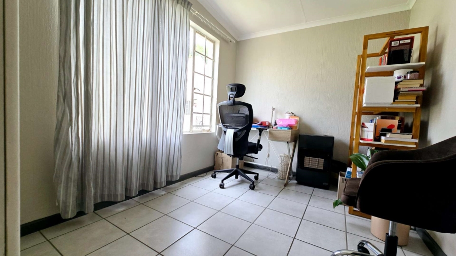 2 Bedroom Property for Sale in Garsfontein Gauteng
