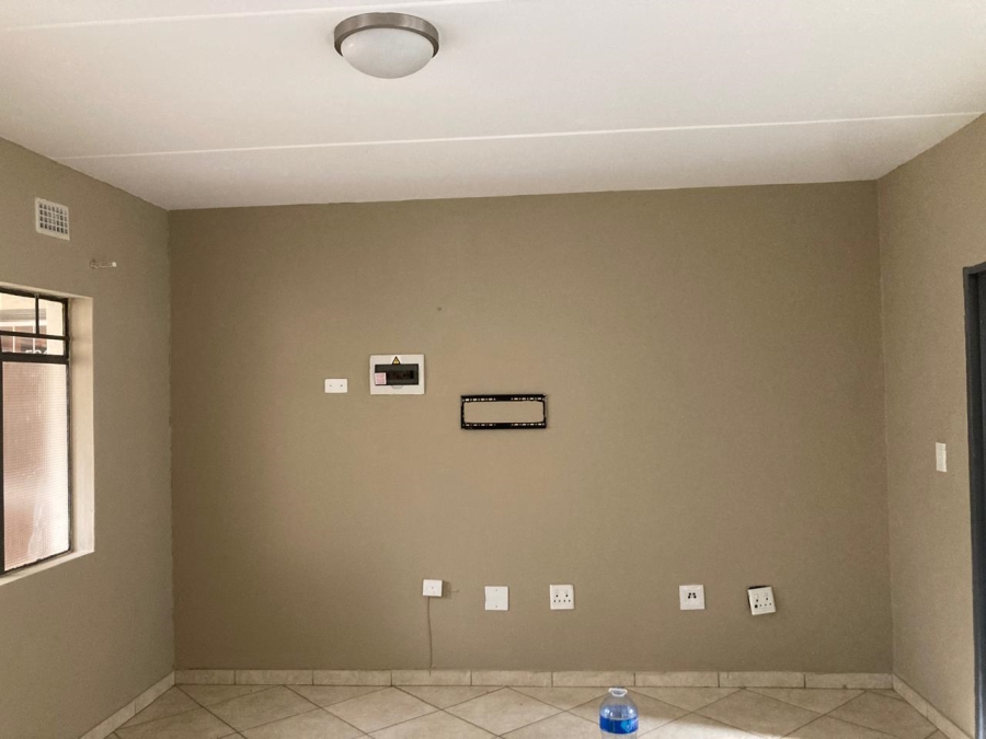 2 Bedroom Property for Sale in Jabulani Gauteng