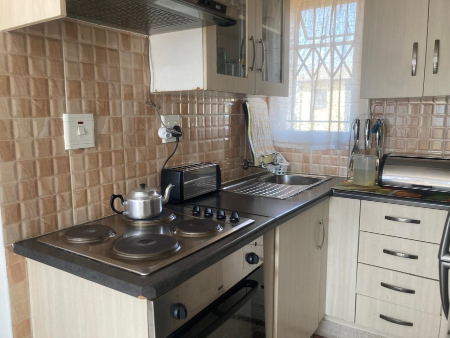 2 Bedroom Property for Sale in Fleurhof Gauteng