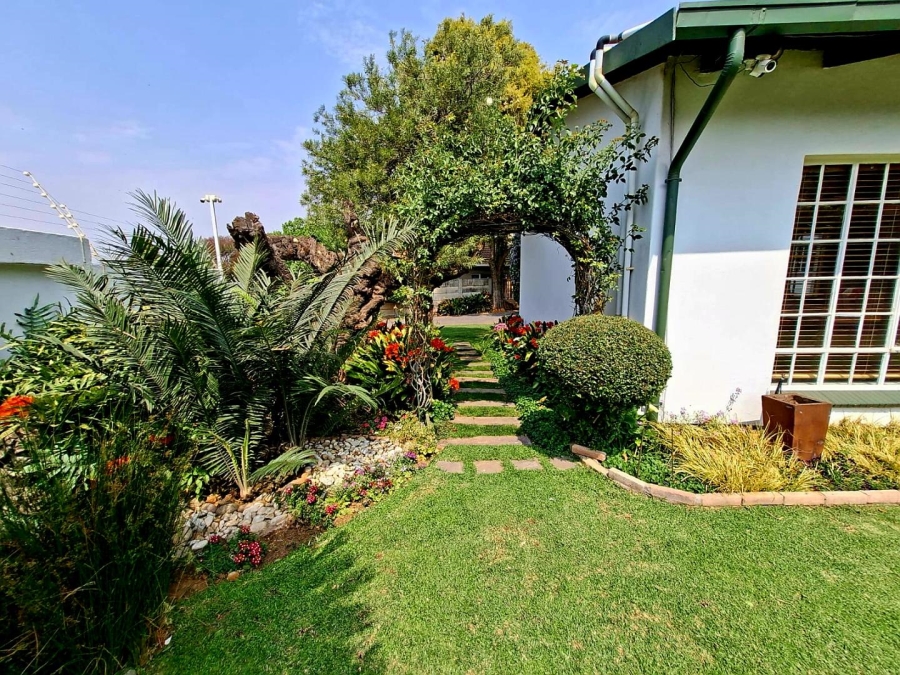 5 Bedroom Property for Sale in Midrand Gauteng