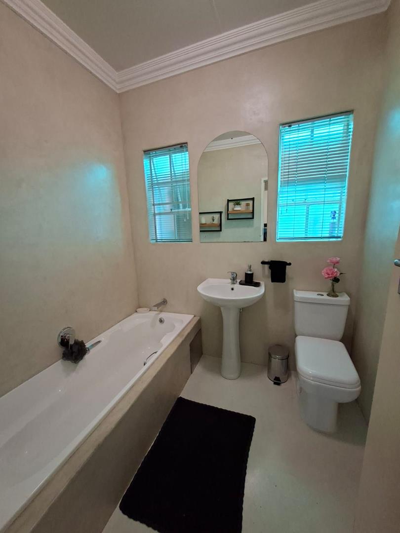 5 Bedroom Property for Sale in Midrand Gauteng