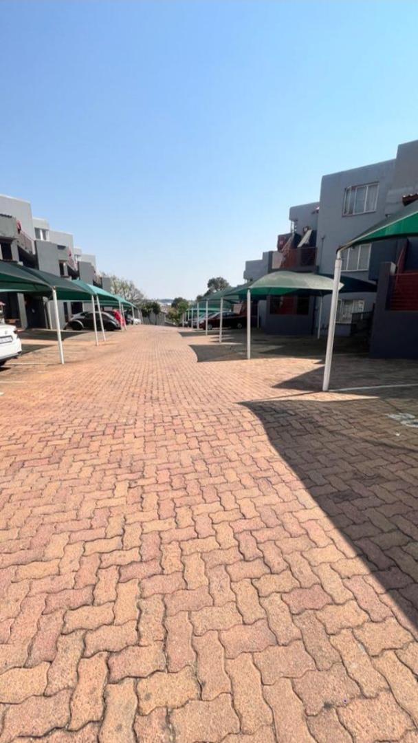 2 Bedroom Property for Sale in Ridgeway Ext 4 Gauteng