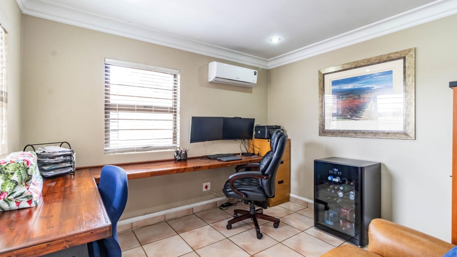 3 Bedroom Property for Sale in Morehill Gauteng