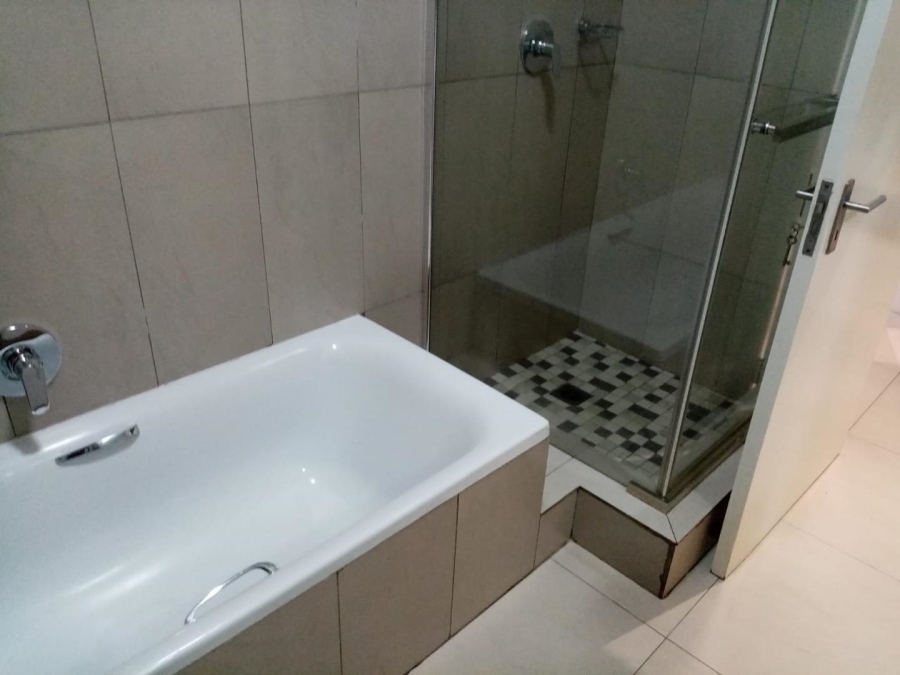 2 Bedroom Property for Sale in North Riding Gauteng